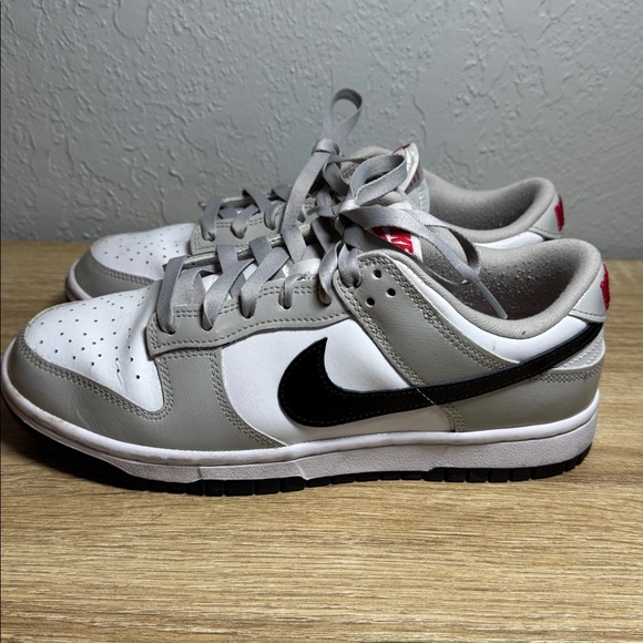 Nike Women’s Dunk Low Light Iron Ore Size 8.5 - Picture 3 of 9